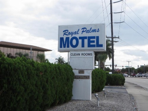 Royal Palms Motel - image 8