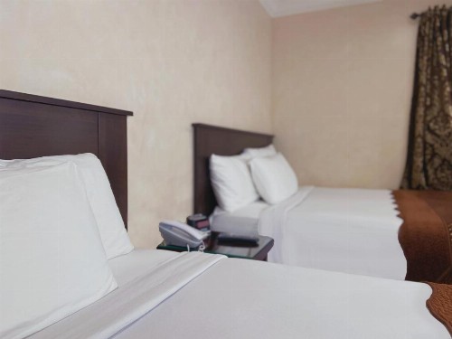 Nite Inn at Universal City - image 11