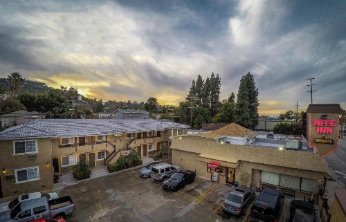 Nite Inn at Universal City - image 15