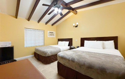 El Patio Inn - image 24