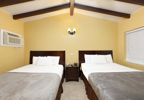 El Patio Inn - image 35