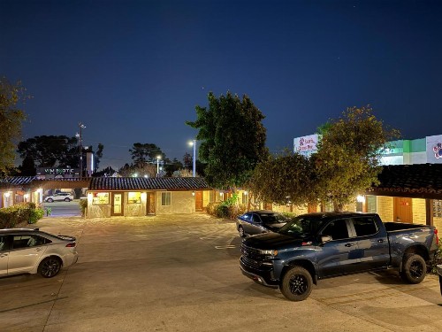 El Patio Inn - image 36