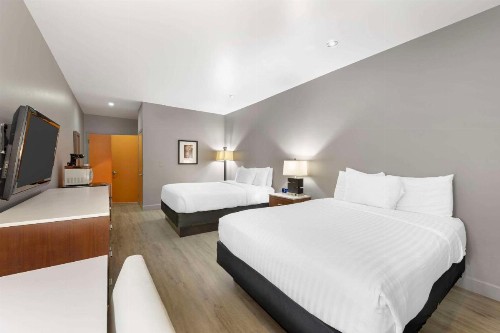BLVD Hotel & Spa - Walking Distance to Universal Studios Hollywood - image 27