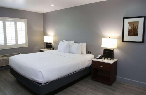 BLVD Hotel & Spa - Walking Distance to Universal Studios Hollywood - image 46