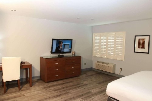 BLVD Hotel & Spa - Walking Distance to Universal Studios Hollywood - image 48