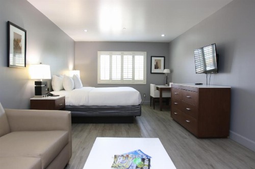 BLVD Hotel & Spa - Walking Distance to Universal Studios Hollywood - image 50