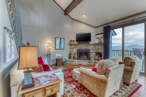Skyleaf Villa 702 - image 12