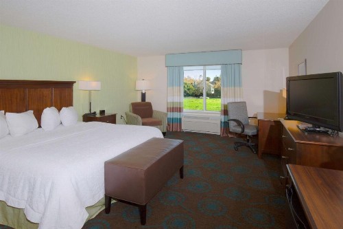 Hampton Inn & Suites Suisun City Waterfront - image 14