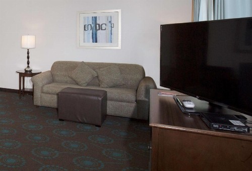 Hampton Inn & Suites Suisun City Waterfront - image 15