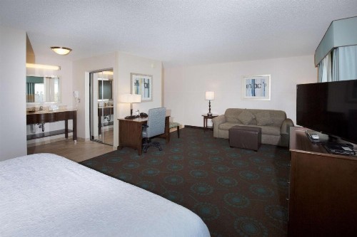 Hampton Inn & Suites Suisun City Waterfront - image 22