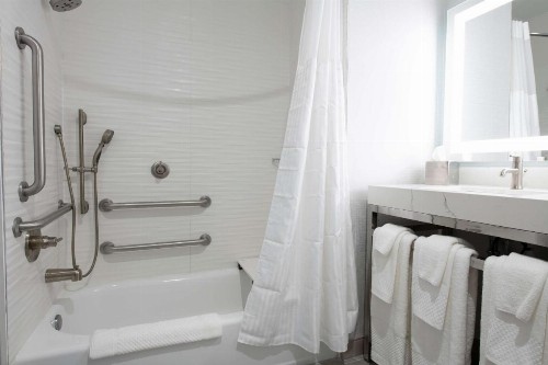 Holiday Inn Lake Charles - West Sulphur - image 9