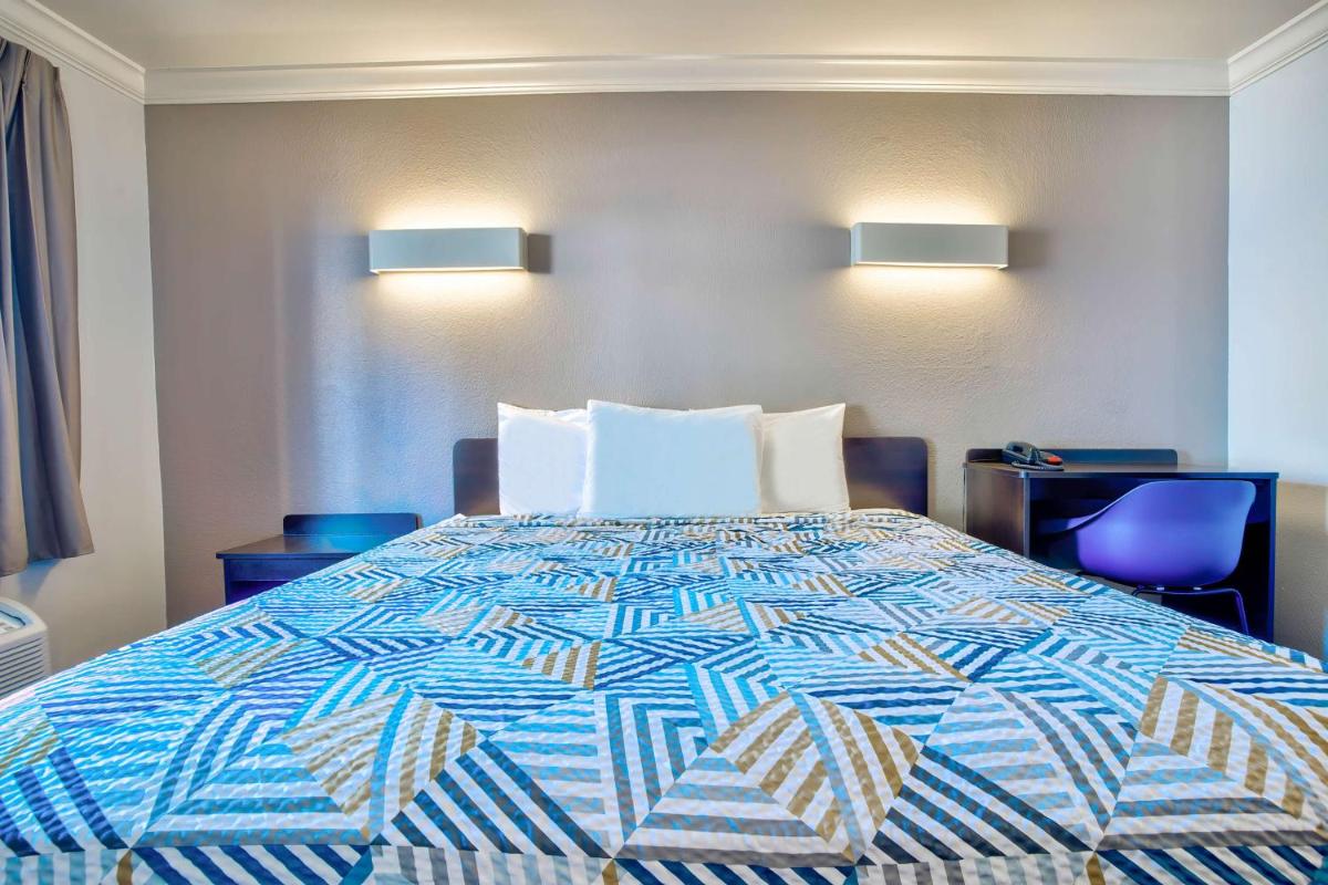 Motel 6-Menifee CA - image 3