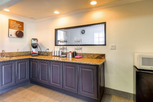 Motel 6-Menifee CA - image 6