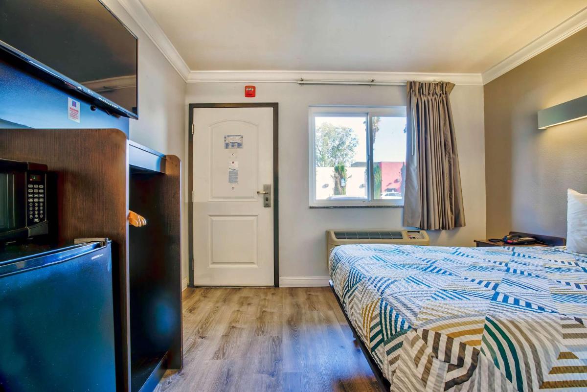 Motel 6-Menifee CA - image 7