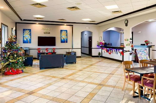 Rodeway Inn Sun City Center - image 31