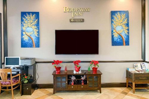 Rodeway Inn Sun City Center - image 33