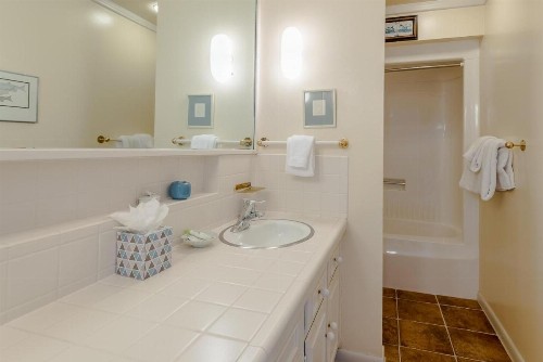 Saddle Road Home with Sun Valley Amenities - image 25