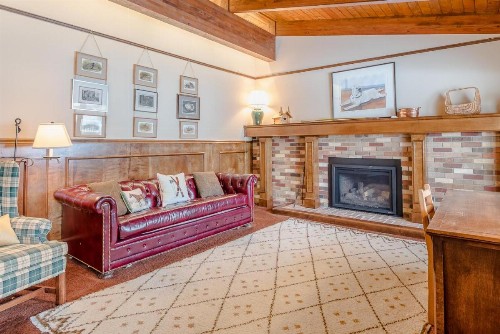 Saddle Road Home with Sun Valley Amenities - image 30