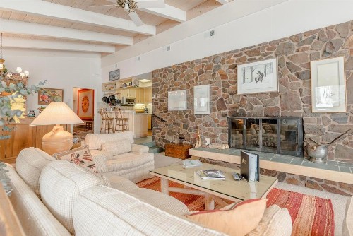 Saddle Road Home with Sun Valley Amenities - image 5