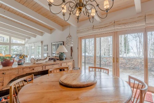 Saddle Road Home with Sun Valley Amenities - image 9