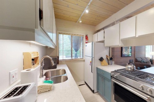 Tranquil Family Retreat - image 8
