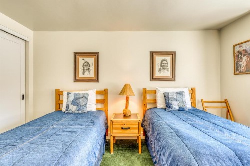 Single Level Ranch Condo in Elkhorn - image 7