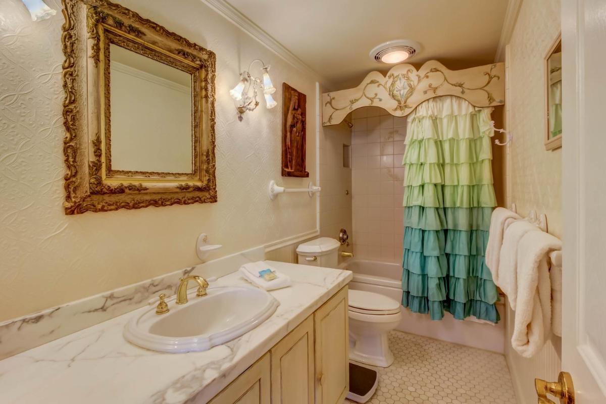 French Country Villager Condo - image 7