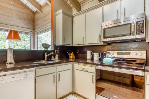 Snow Creek Retreat - image 4