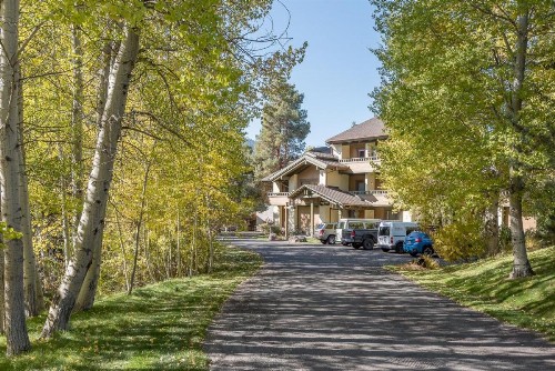 Wildflower Penthouse with Baldy Views - image 13