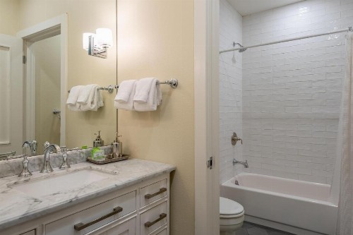 Wildflower Penthouse with Baldy Views - image 28