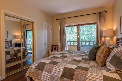 Wildflower Penthouse with Baldy Views - image 33