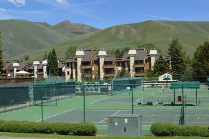 Snowcreek Condominiums Summer Pool with Sun Valley Amenities - image 12