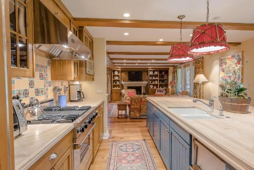 Lodge Apartments with Sun Valley Amenities - image 10