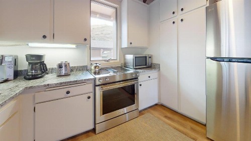 Snowcreek Condominiums Summer Pool with Sun Valley Amenities - image 42