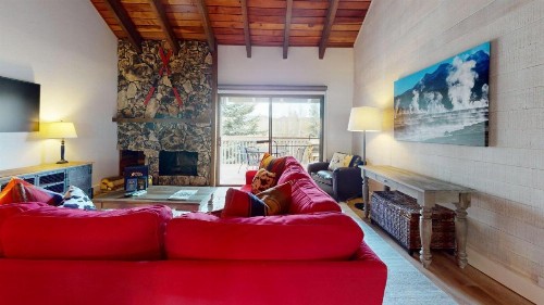 Snowcreek Condominiums Summer Pool with Sun Valley Amenities - image 43