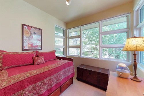 Meadowridge Retreat - image 6
