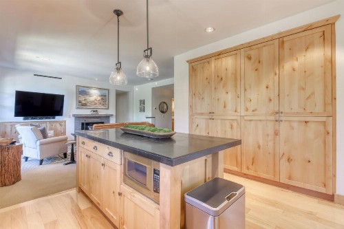 Elkhorn Springs Getaway - image 12