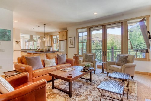 Elkhorn Springs Getaway - image 8