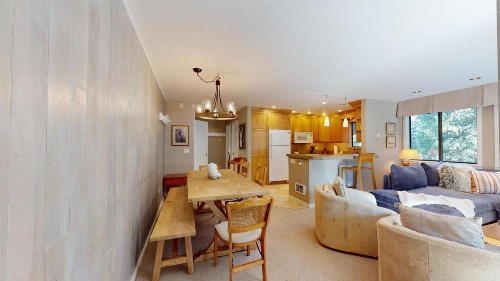 New Listing! Remodeled Condo Across from the Historic Sun Valley Lodge and Ice Rink - image 31