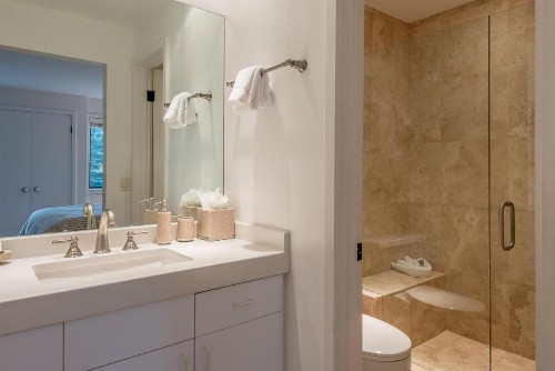 New Listing! Remodeled Condo Across from the Historic Sun Valley Lodge and Ice Rink - image 34