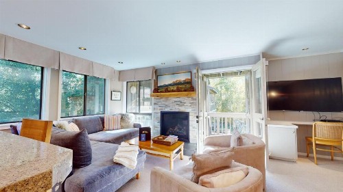 New Listing! Great Location Close to Sun Valley Lodge Ice Rink and Pavillion - image 23