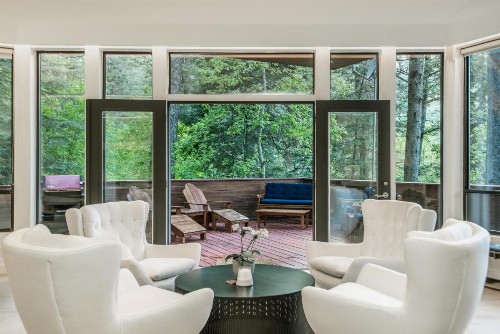 Modern Treehouse Home - image 3