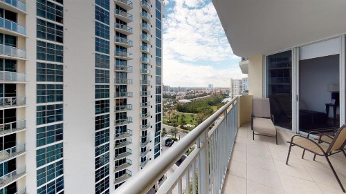 Oceanview Apartments in Sunny Isles - image 2