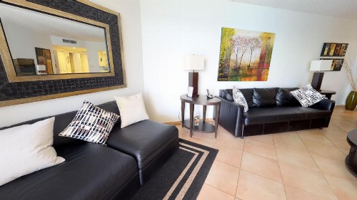 Oceanview Apartments in Sunny Isles - image 6