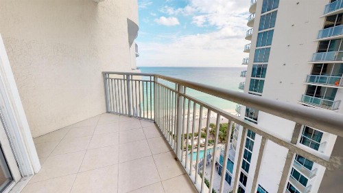 Oceanview Apartments in Sunny Isles - image 7