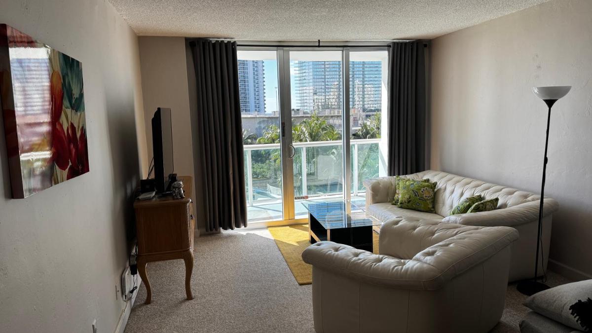 Ocean Reserve Miami Luxury Rentals - image 3