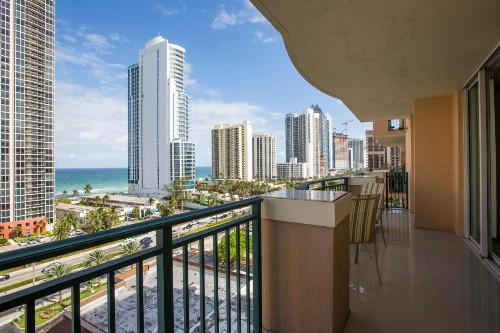Apartment By Great Sunny Isles Lodging - image 10