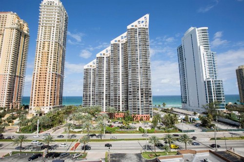 Apartment By Great Sunny Isles Lodging - image 7