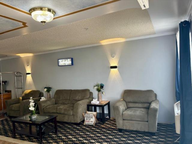 Quality Inn Sunnyside Heart of Wine Country - image 7