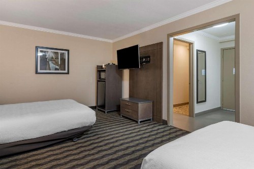 Best Western Silicon Valley Inn - image 14